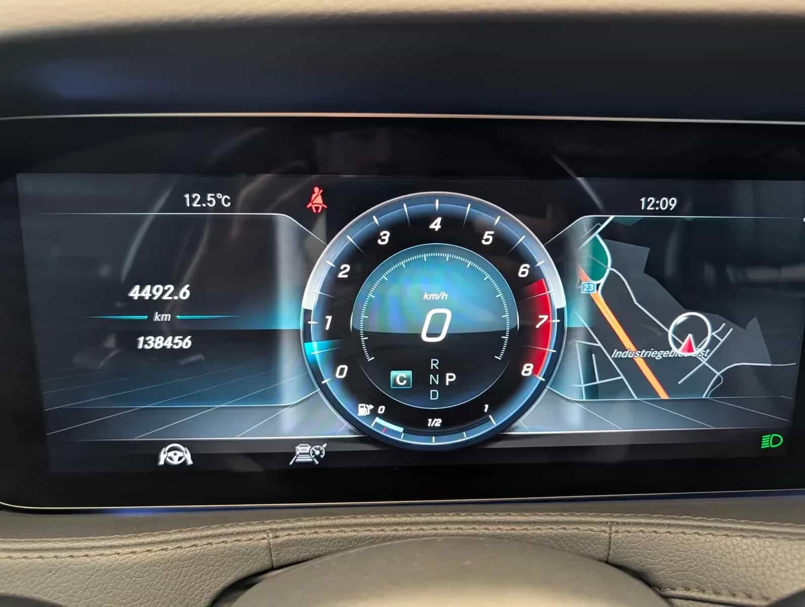 Mercedes-Benz S-Class 560 11/2017-photo-13