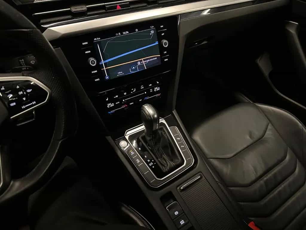 Volkswagen Arteon Shooting Brake R-Line 4Motion*20Zoll*DCC* 12/2021-photo-18
