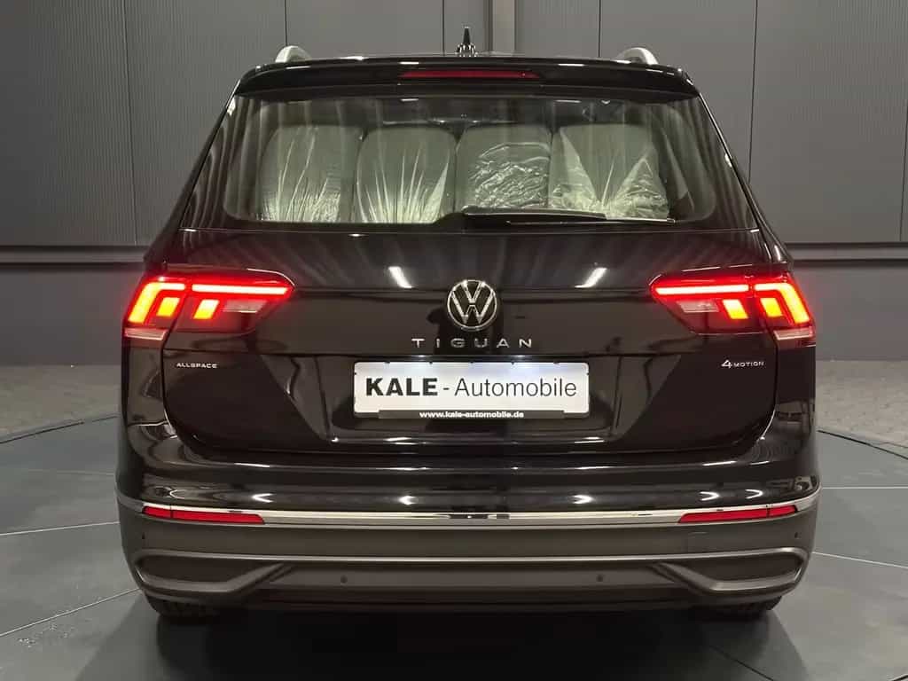 Volkswagen Tiguan Allspace Life 4Motion *PANORAMA*MASSAGE* 12/2022-photo-3