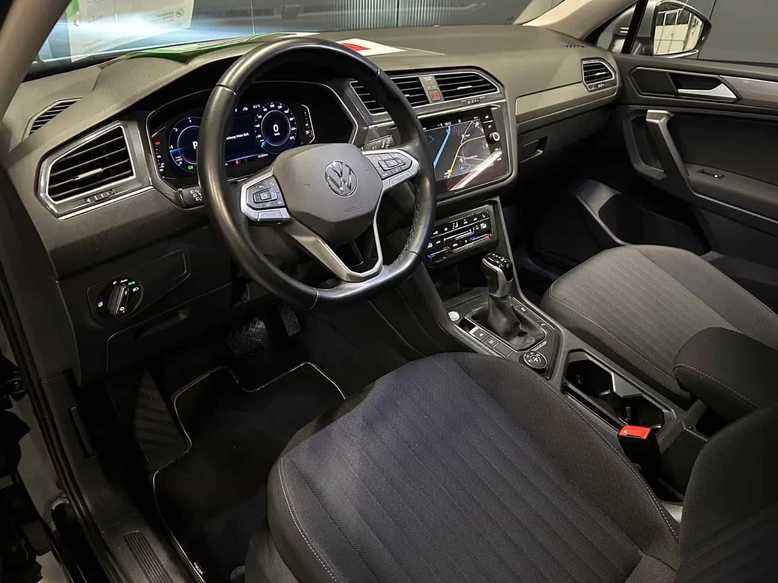 Volkswagen Tiguan Allspace 11/2023-photo-15
