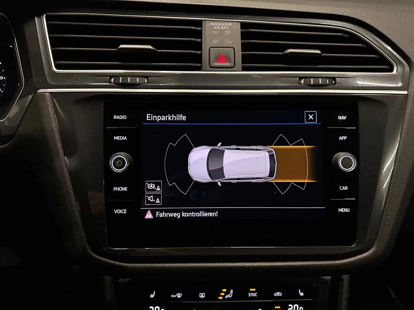 Volkswagen Tiguan Allspace 11/2023-photo-21