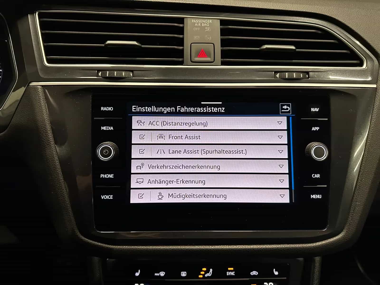 Volkswagen Tiguan Allspace 11/2023-photo-23