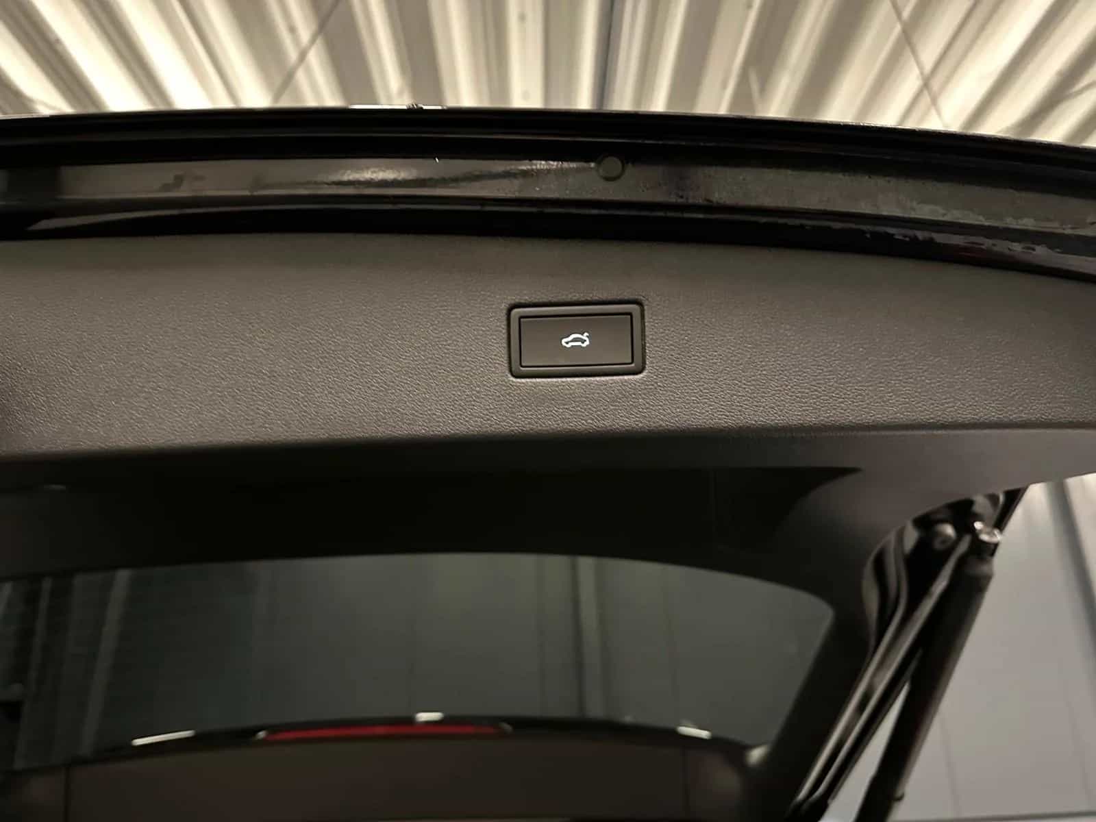 Volkswagen Tiguan Allspace 11/2023-photo-29