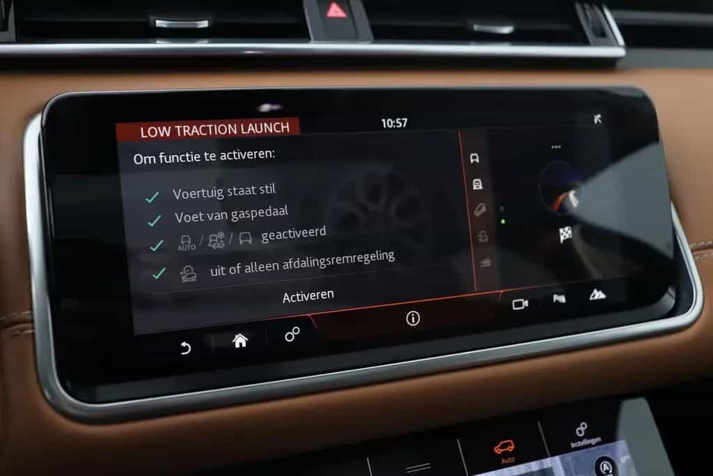 Land Rover Range Rover Rover Velar 2.0 I4 AWD R-Dynamic SE | pano 08/2018-photo-27