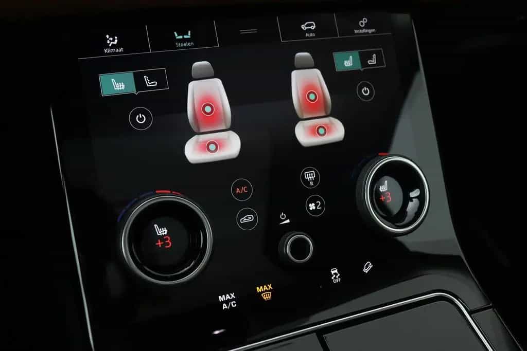 Land Rover Range Rover Rover Velar 2.0 I4 AWD R-Dynamic SE | pano 08/2018-photo-29