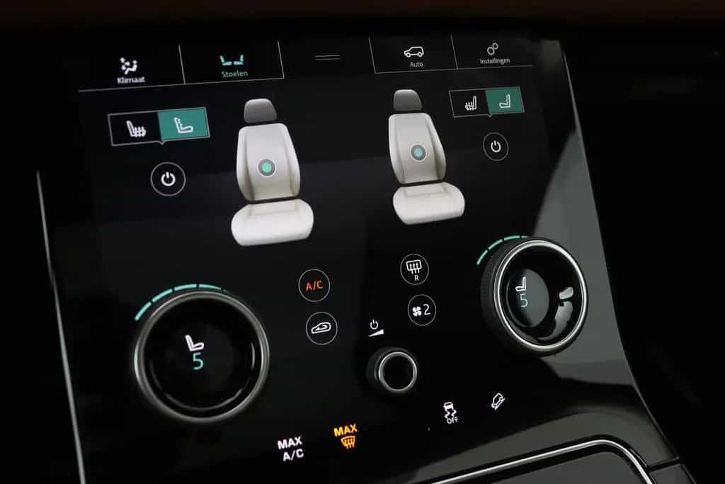 Land Rover Range Rover Rover Velar 2.0 I4 AWD R-Dynamic SE | pano 08/2018-photo-30