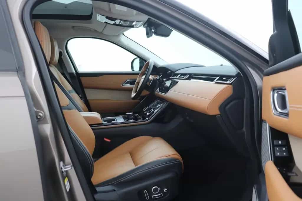 Land Rover Range Rover Rover Velar 2.0 I4 AWD R-Dynamic SE | pano 08/2018-photo-4