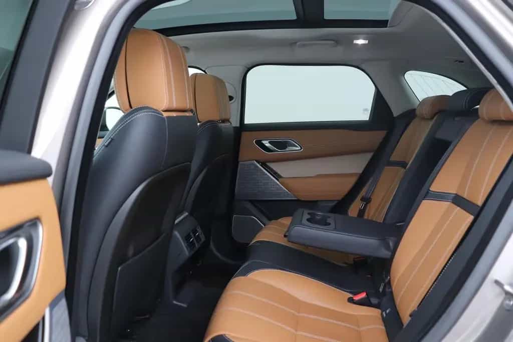 Land Rover Range Rover Rover Velar 2.0 I4 AWD R-Dynamic SE | pano 08/2018-photo-45