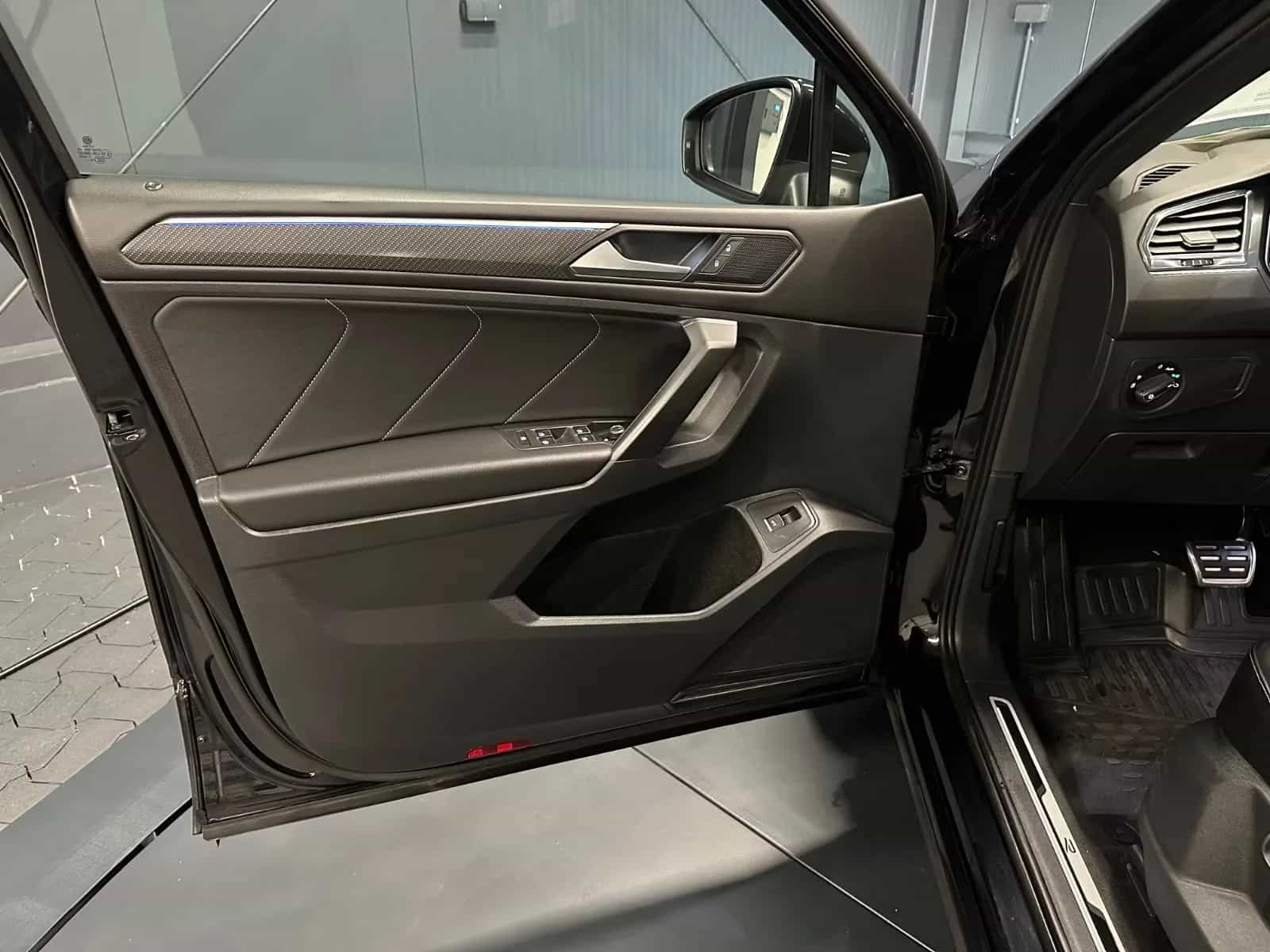 Volkswagen Tiguan Allspace 11/2022-photo-11
