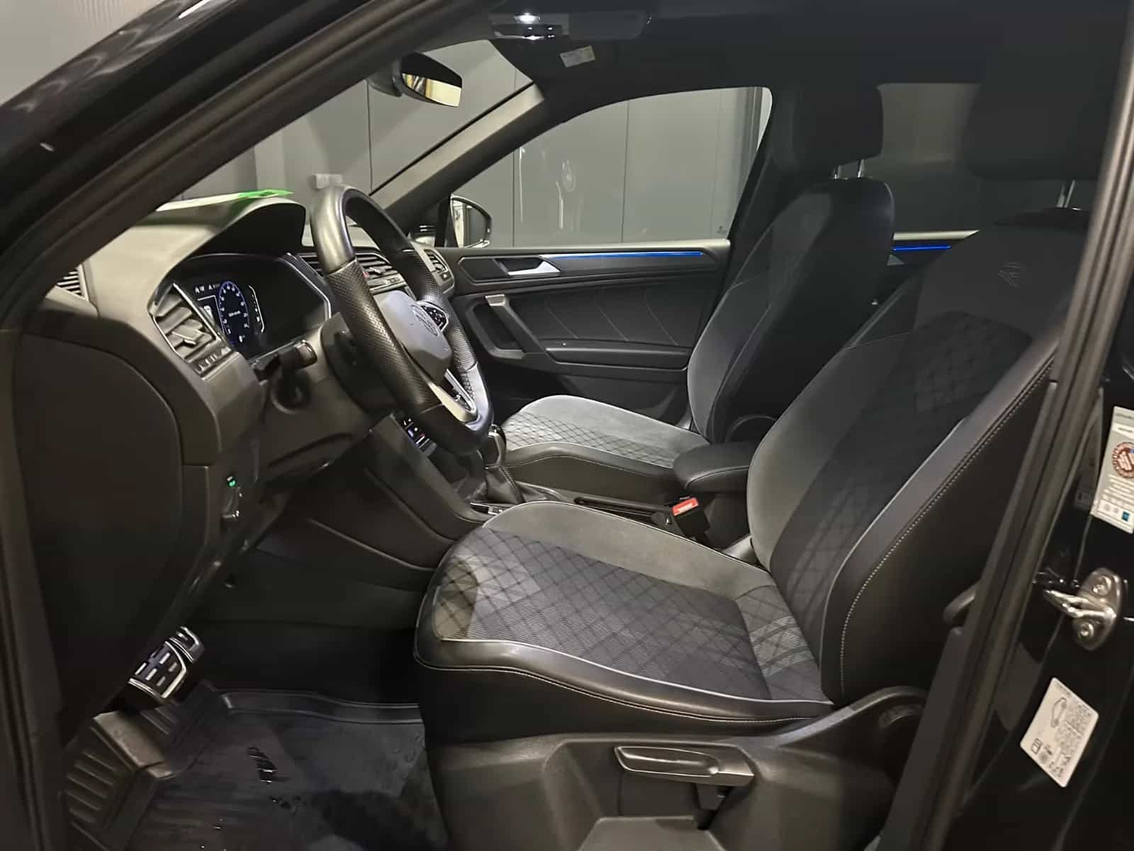 Volkswagen Tiguan Allspace 11/2022-photo-12