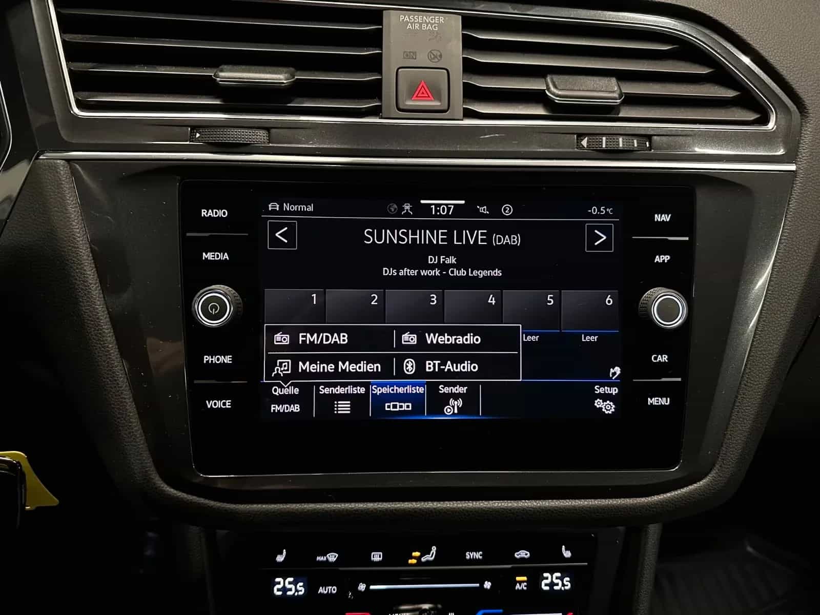 Volkswagen Tiguan Allspace 11/2022-photo-23