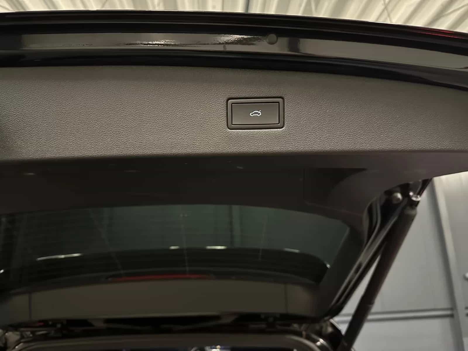 Volkswagen Tiguan Allspace 11/2022-photo-27
