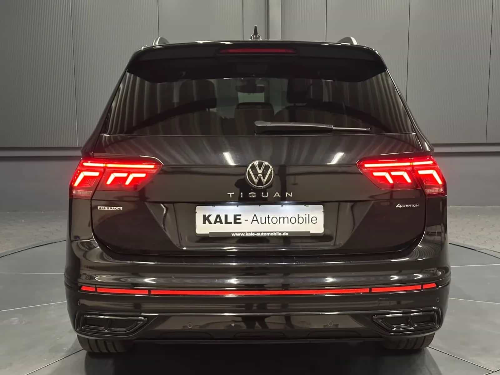 Volkswagen Tiguan Allspace 11/2022-photo-3