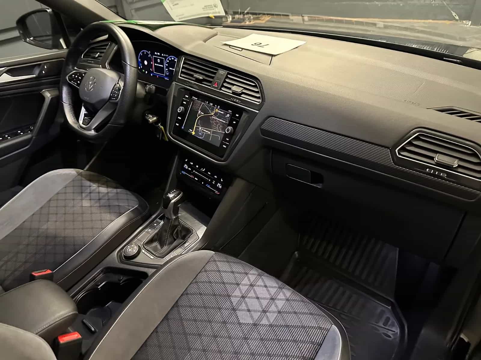 Volkswagen Tiguan Allspace 11/2022-photo-9