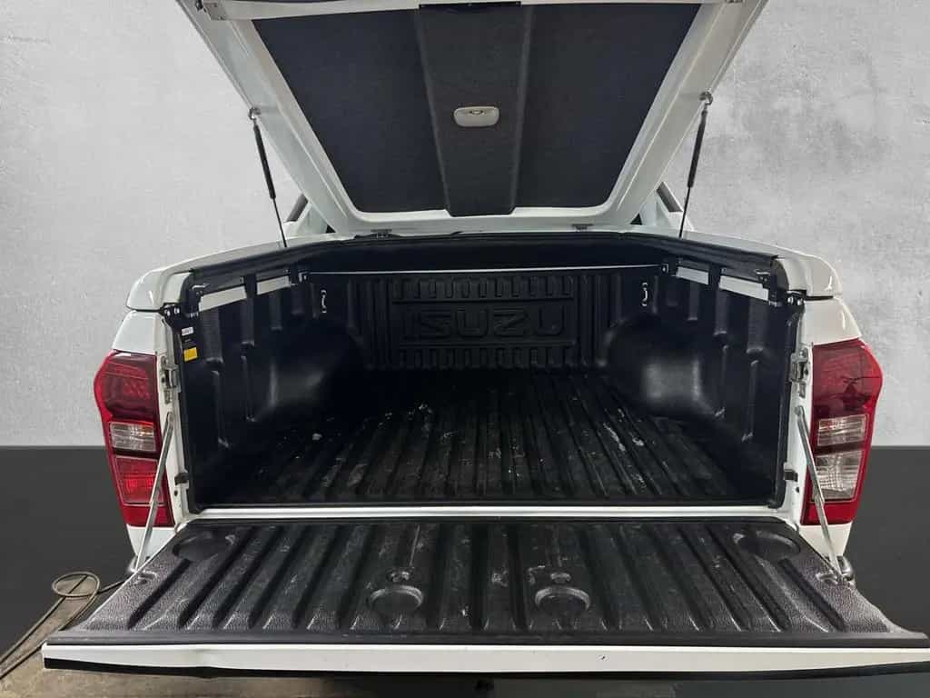 Isuzu D-Max Double Cab 4WD Premium+ I.Hand Leder Kame 09/2017-photo-9