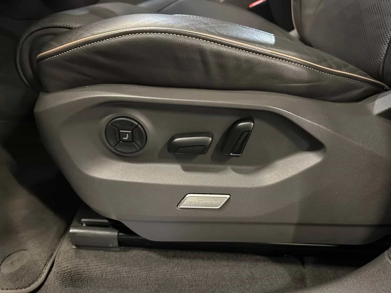 Volkswagen Touareg 09/2022-photo-14