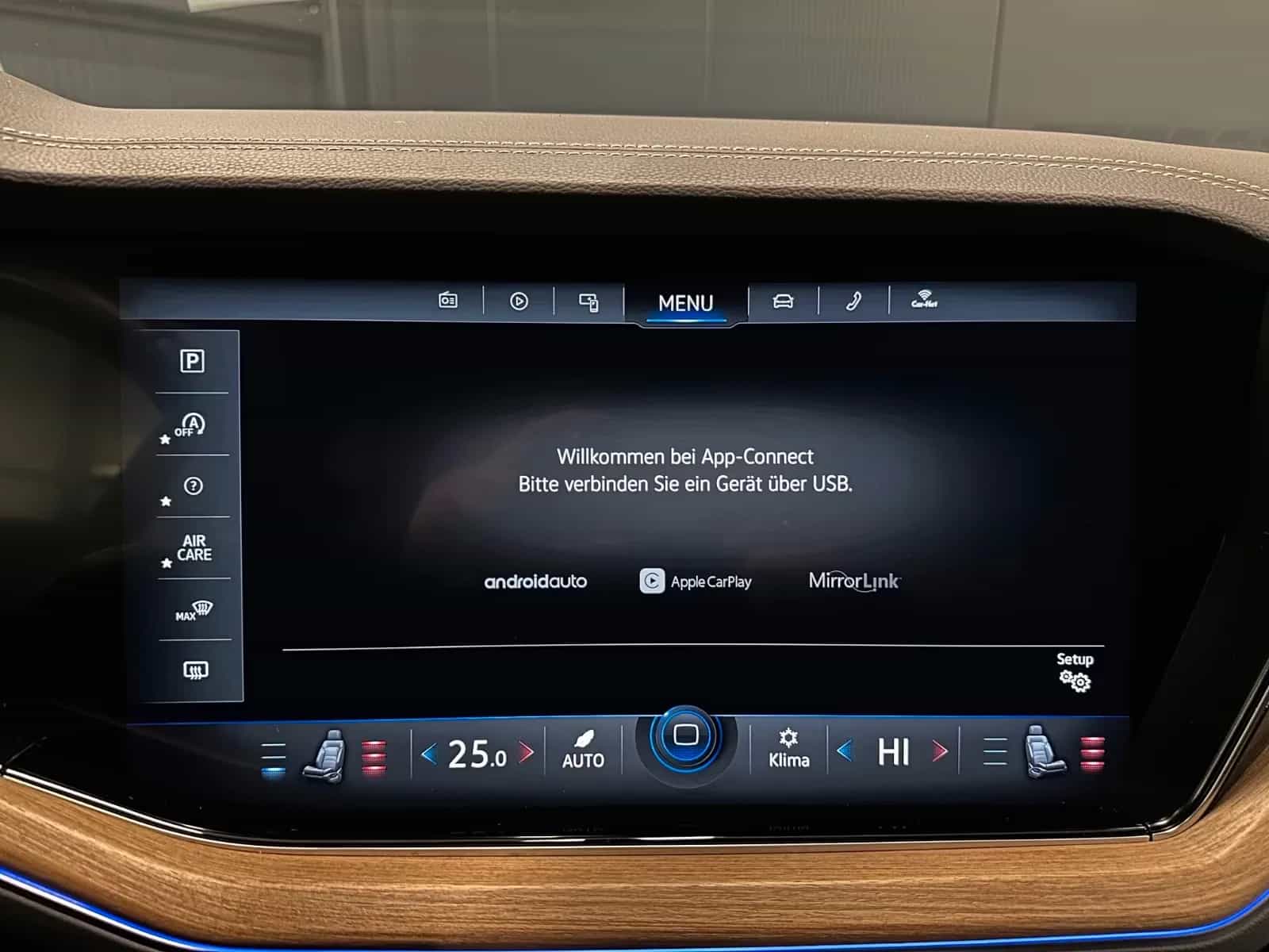 Volkswagen Touareg 09/2022-photo-27