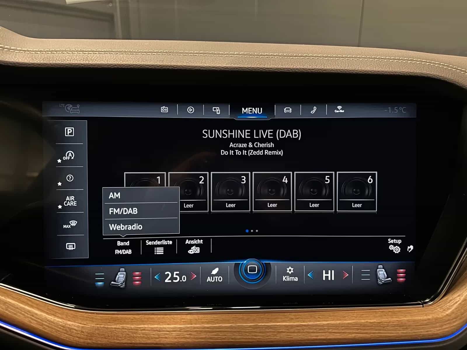 Volkswagen Touareg 09/2022-photo-28