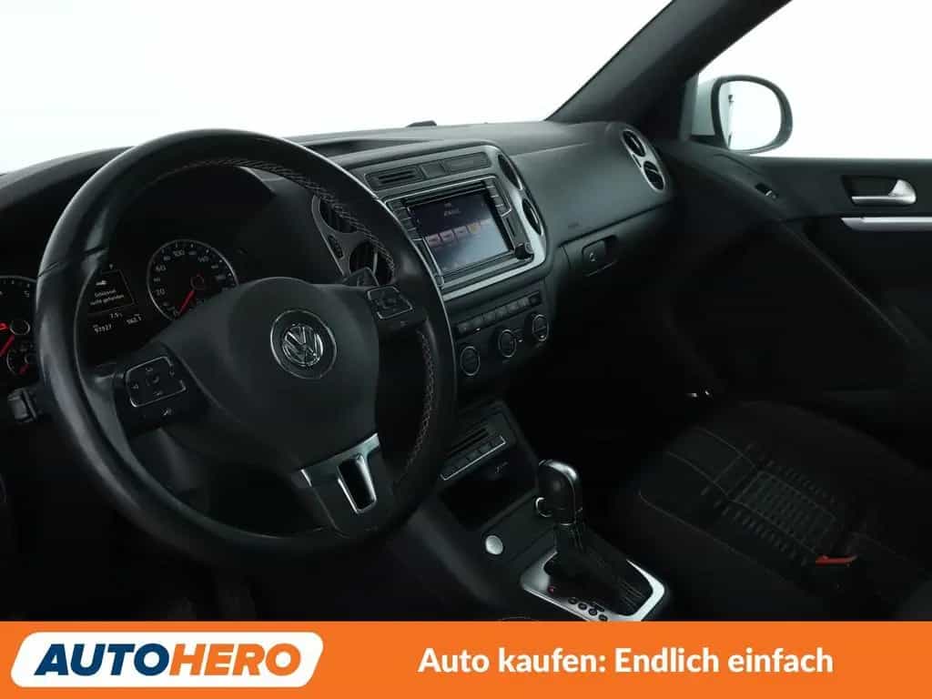 Volkswagen Tiguan 1.4 TSI Lounge Sport & Style BMT Aut.*NAV 04/2016-photo-10