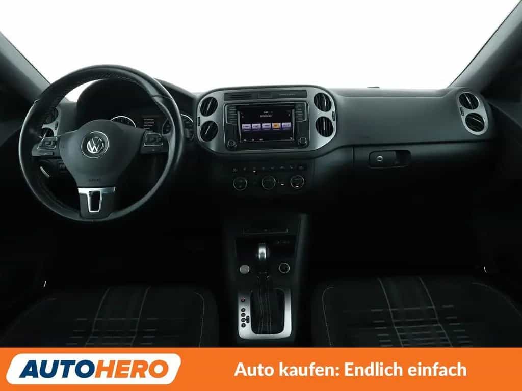 Volkswagen Tiguan 1.4 TSI Lounge Sport & Style BMT Aut.*NAV 04/2016-photo-11