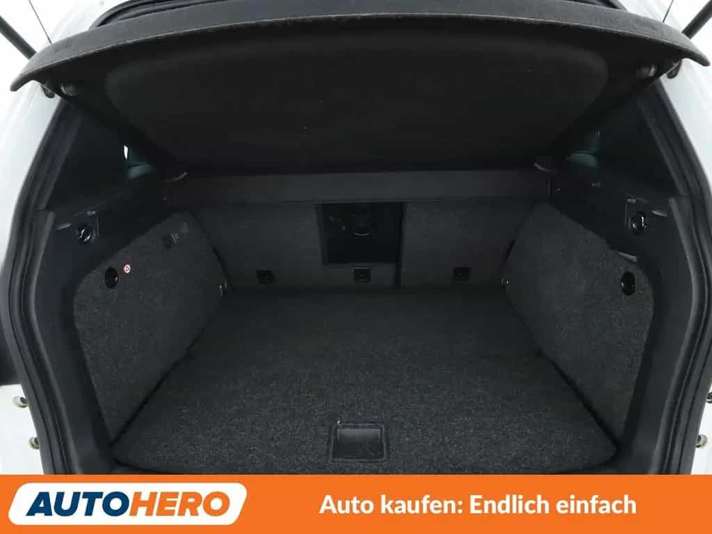 Volkswagen Tiguan 1.4 TSI Lounge Sport & Style BMT Aut.*NAV 04/2016-photo-17