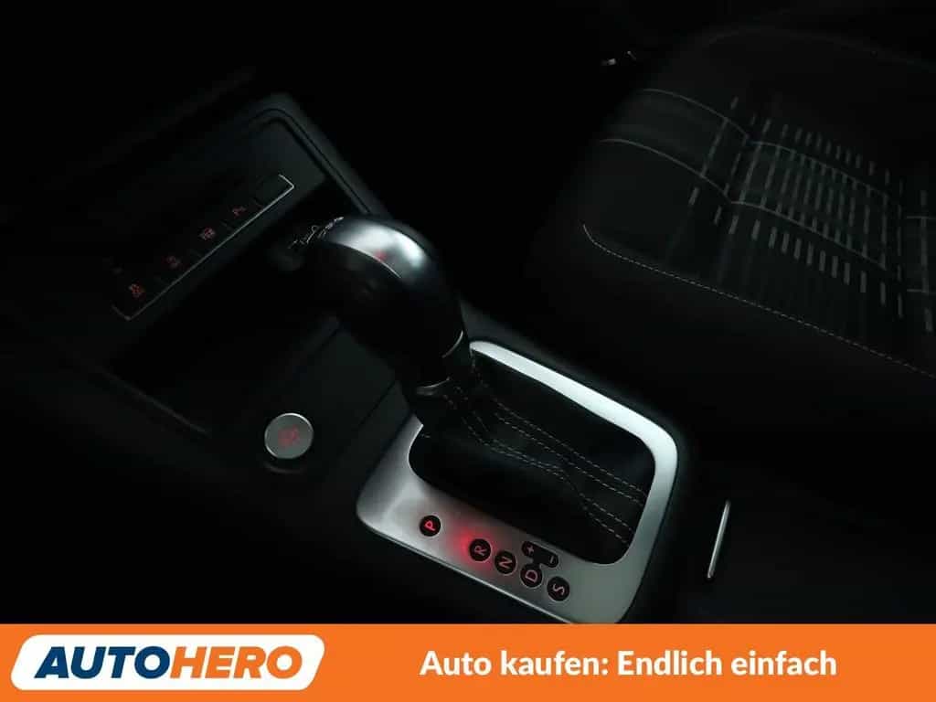 Volkswagen Tiguan 1.4 TSI Lounge Sport & Style BMT Aut.*NAV 04/2016-photo-22