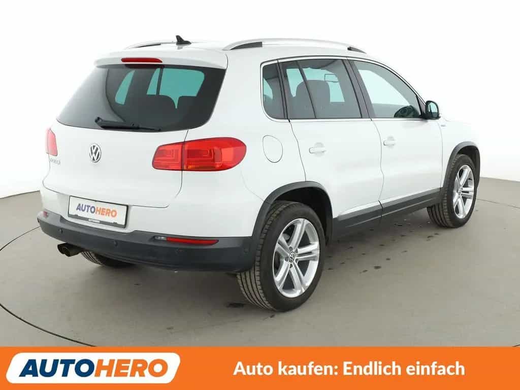 Volkswagen Tiguan 1.4 TSI Lounge Sport & Style BMT Aut.*NAV 04/2016-photo-5