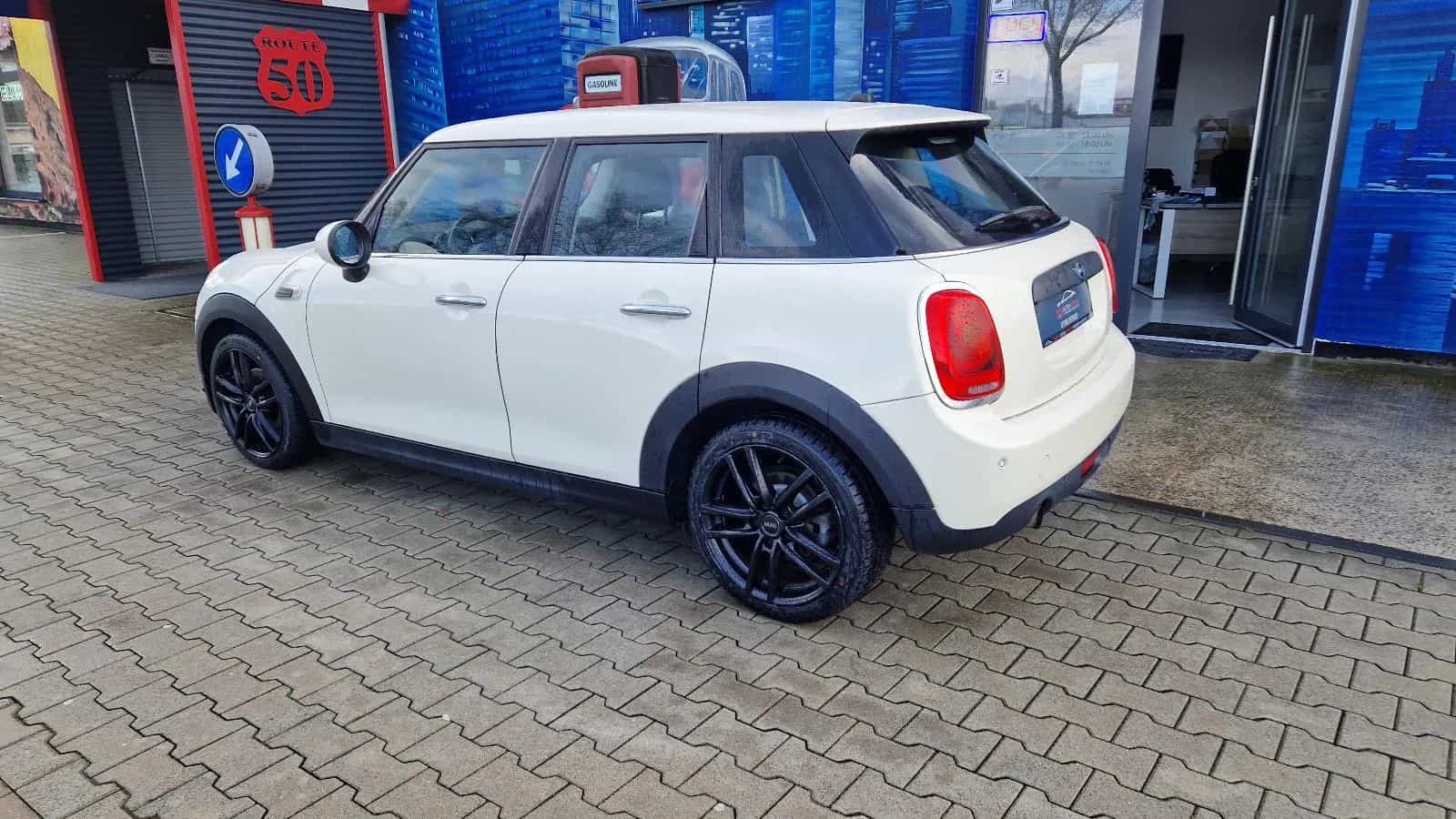 MINI ONE 07/2016-photo-3
