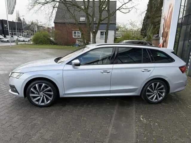 Skoda Octavia Combi Tour Navi Licht Sicht el. Heckklap 04/2022-photo-8