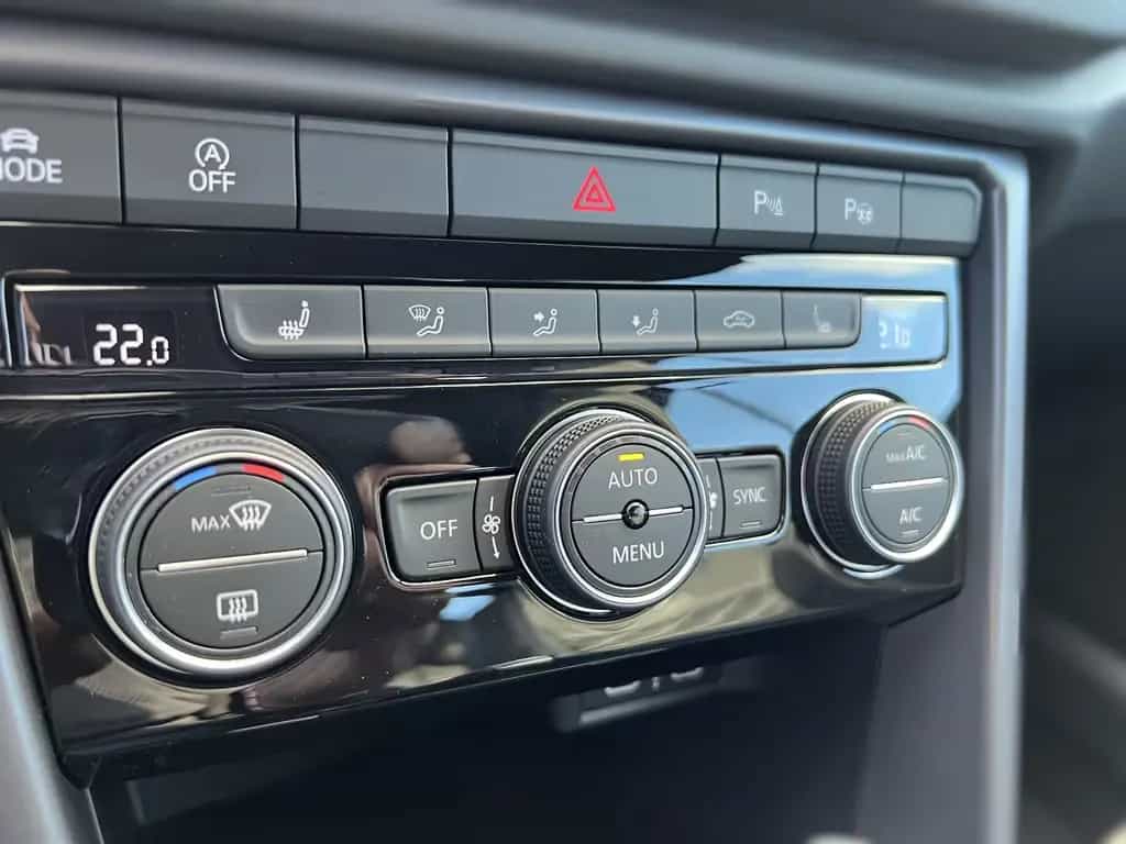 Volkswagen T-Roc Cabrio R-Line AHK, PDC+360°Kam, ACC, SHA, 10/2020-photo-20