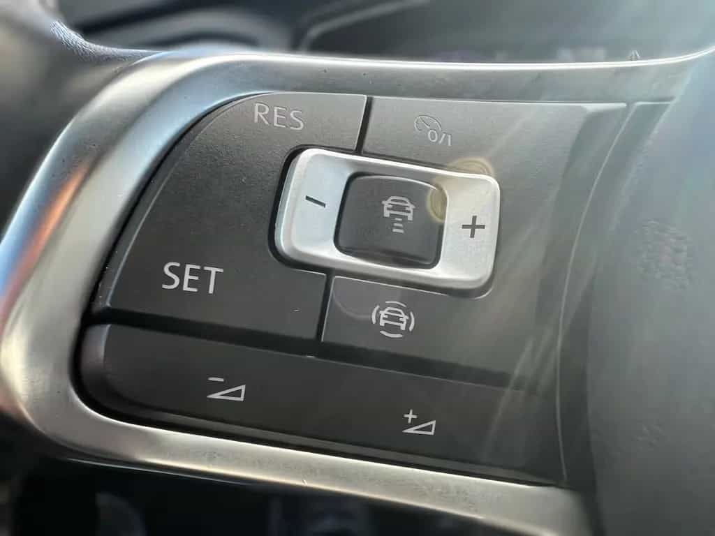 Volkswagen T-Roc Cabrio R-Line AHK, PDC+360°Kam, ACC, SHA, 10/2020-photo-23
