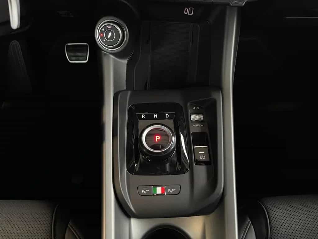 Alfa Romeo Tonale Veloce ACC+LEDER+CARPLAY+KAMERA+LED 03/2026-photo-16