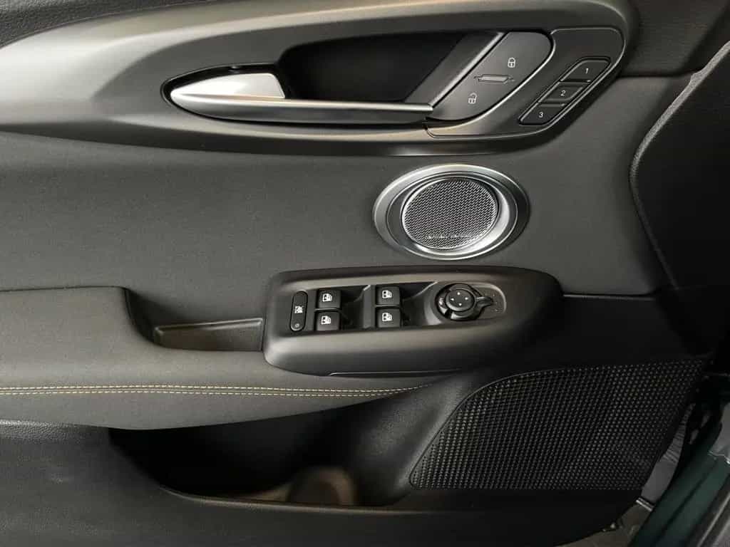Alfa Romeo Tonale Veloce ACC+LEDER+CARPLAY+KAMERA+LED 03/2026-photo-8
