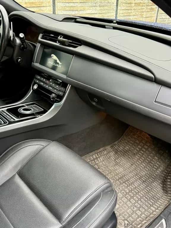 Jaguar XF 30d British Design Edition Automatik Brit... 10/2016-photo-7