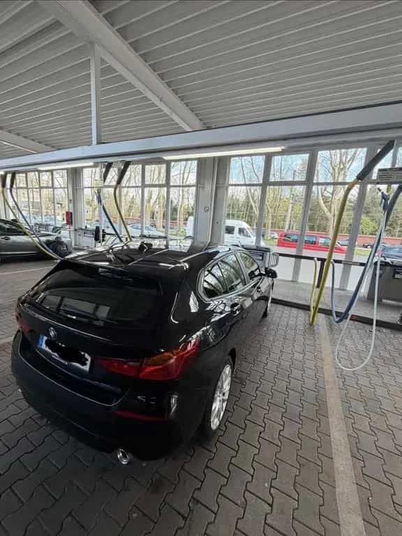 BMW 1 Series 120d xDrive A - 10/2020-photo-12