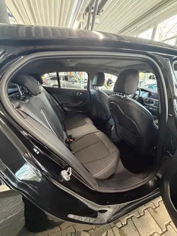 BMW 1 Series 120d xDrive A - 10/2020-photo-13