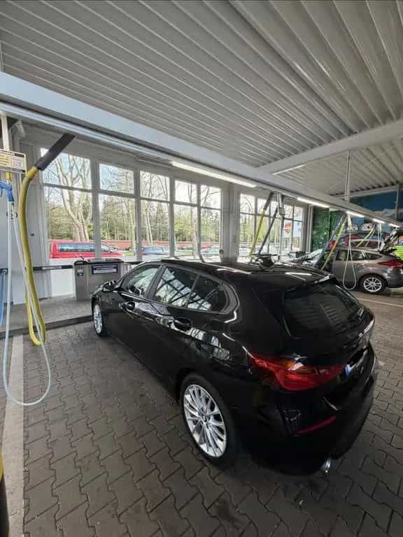 BMW 1 Series 120d xDrive A - 10/2020-photo-6