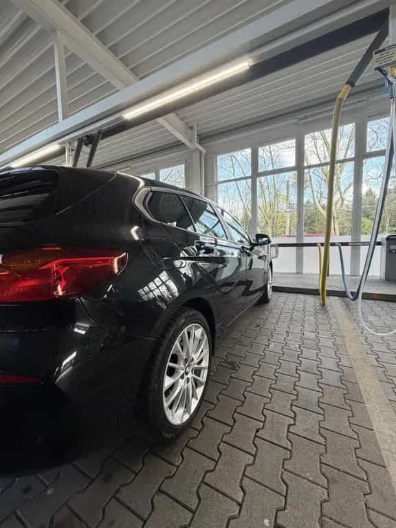 BMW 1 Series 120d xDrive A - 10/2020-photo-9