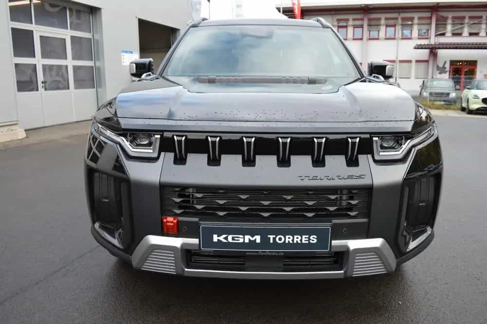 KGM Torres 1.5 T-GDI Essential AT *Leder+LED+ACC+SH* null-photo-0