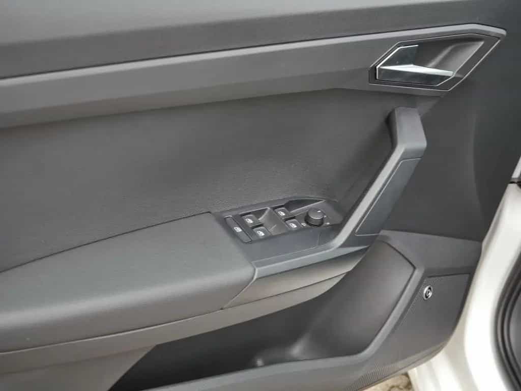 Seat Ibiza 1.0 TSI Style Edition *NAVI*PANO*BEATS*SHZ 04/2024-photo-20