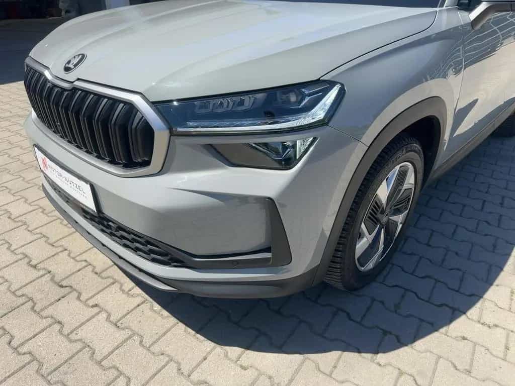 Skoda Kodiaq 2.0 TSI DSG 4x4 MATRIX+AHK+STHZG+4xSHZ+7S 06/2025-photo-15