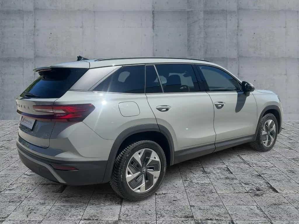 Skoda Kodiaq 2.0 TSI DSG 4x4 MATRIX+AHK+STHZG+4xSHZ+7S 06/2025-photo-4
