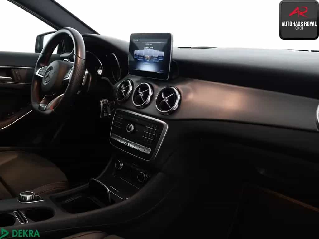 Mercedes-Benz GLA 220 4M AMG NIGHT PANORAMA,AKT.PARKASSIST,AHK 11/2019-photo-11