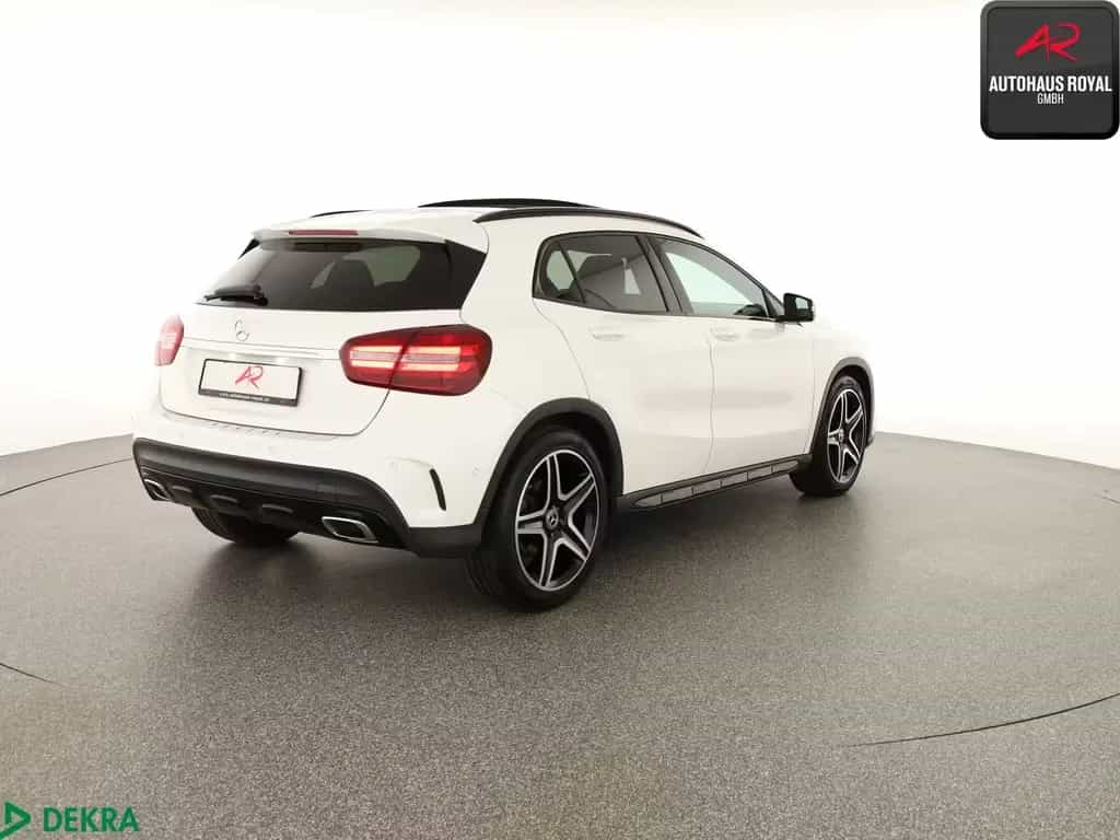 Mercedes-Benz GLA 220 4M AMG NIGHT PANORAMA,AKT.PARKASSIST,AHK 11/2019-photo-4