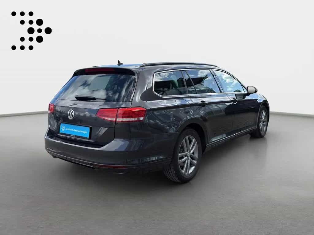 Volkswagen Passat Variant 2.0 TDI DSG Comforline*Navi*AHK*A 12/2018-photo-1