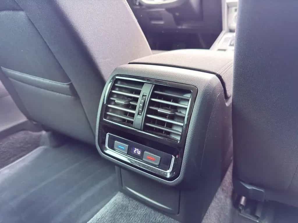 Volkswagen Passat Variant 2.0 TDI DSG Comforline*Navi*AHK*A 12/2018-photo-11