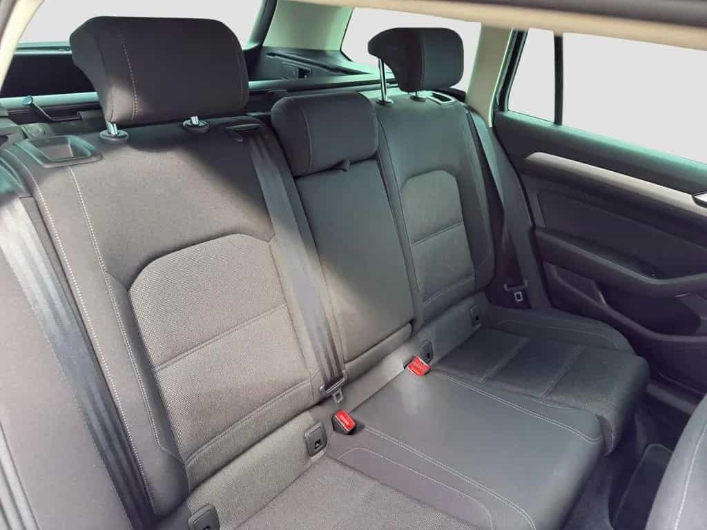 Volkswagen Passat Variant 2.0 TDI DSG Comforline*Navi*AHK*A 12/2018-photo-15