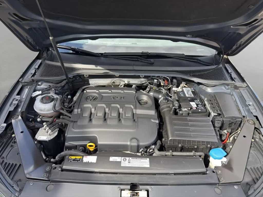 Volkswagen Passat Variant 2.0 TDI DSG Comforline*Navi*AHK*A 12/2018-photo-17