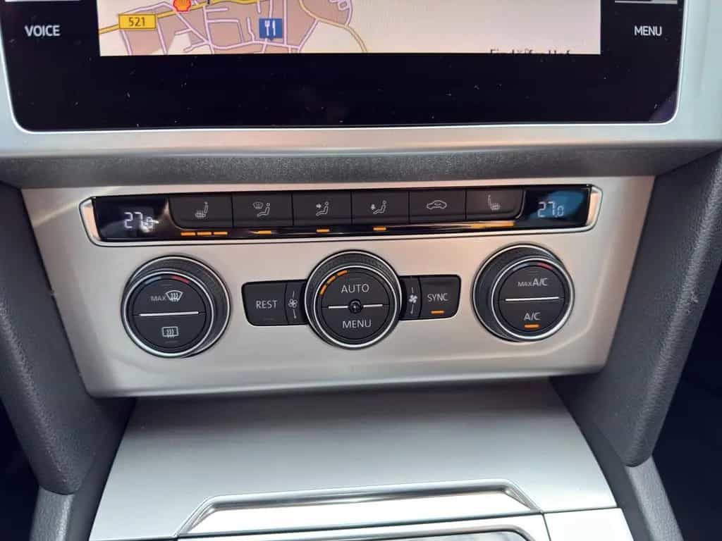 Volkswagen Passat Variant 2.0 TDI DSG Comforline*Navi*AHK*A 12/2018-photo-20