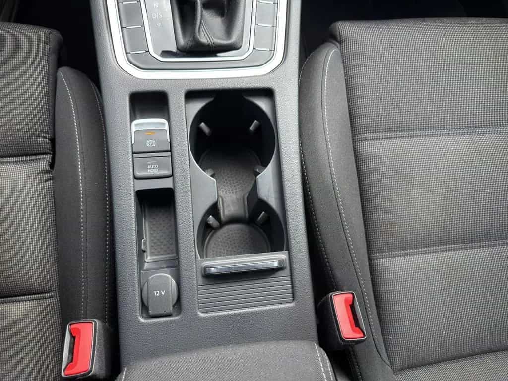 Volkswagen Passat Variant 2.0 TDI DSG Comforline*Navi*AHK*A 12/2018-photo-23